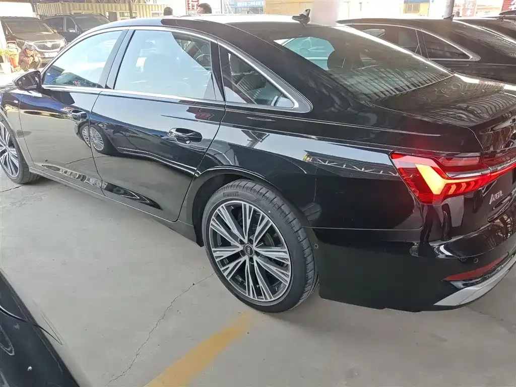 Audi A6L 2023 из CN, фото 5