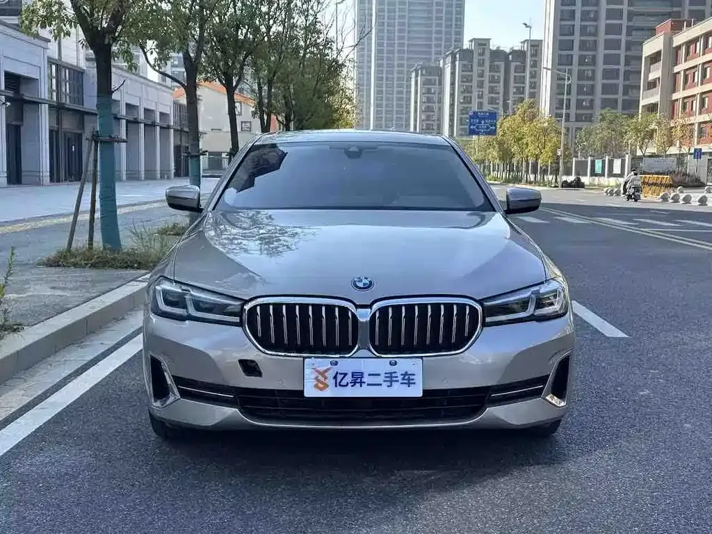BMW 5 Series — фото 2
