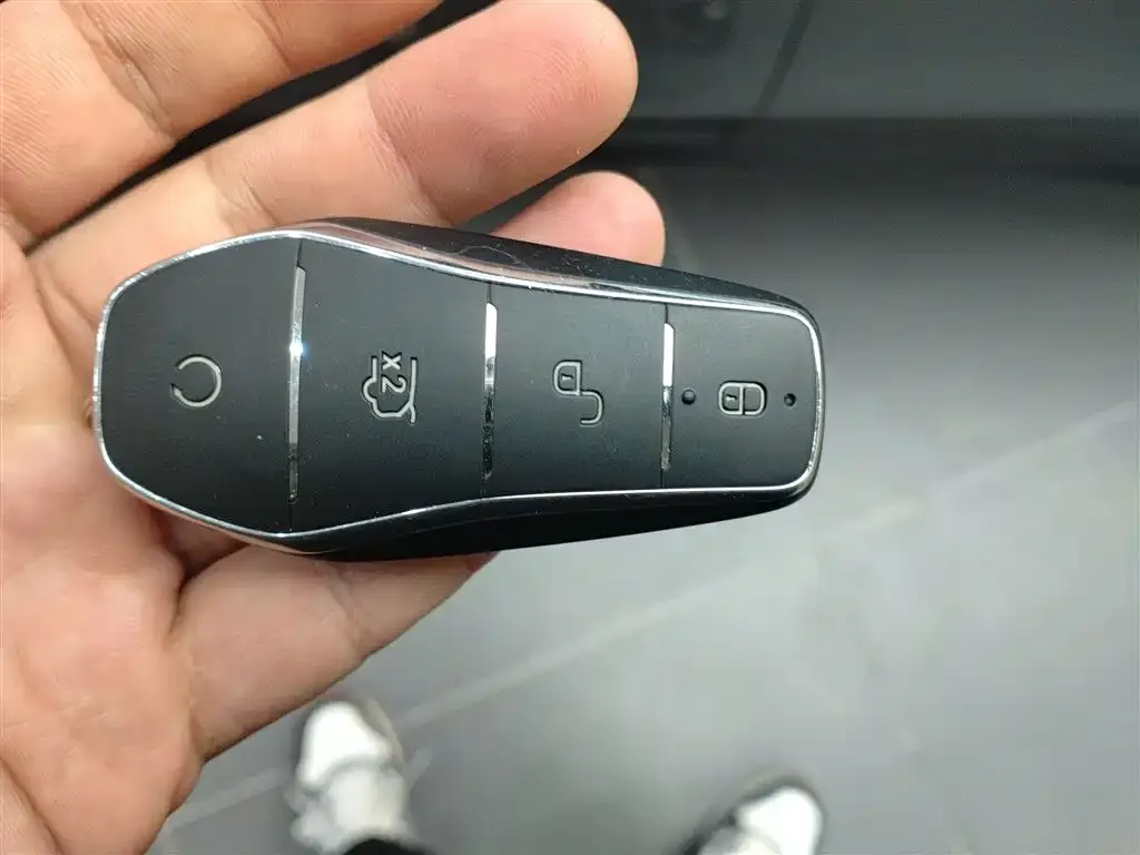 BYD Han L 2025 из CN, фото 8