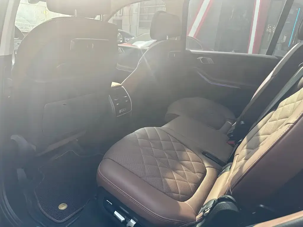 BMW X7 2024 из CN, фото 7
