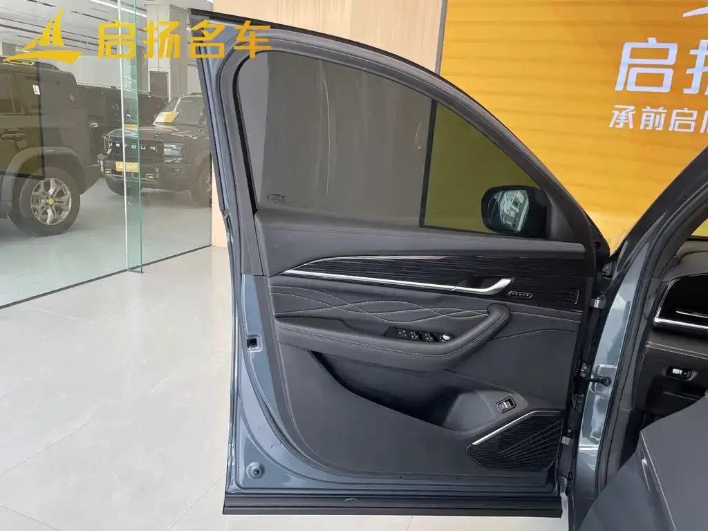Geely Xingyue L — фото 4