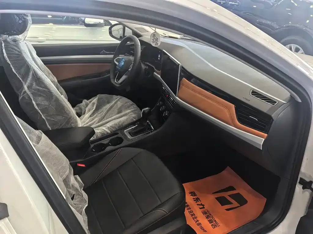Volkswagen Bora 2025 из CN, фото 3