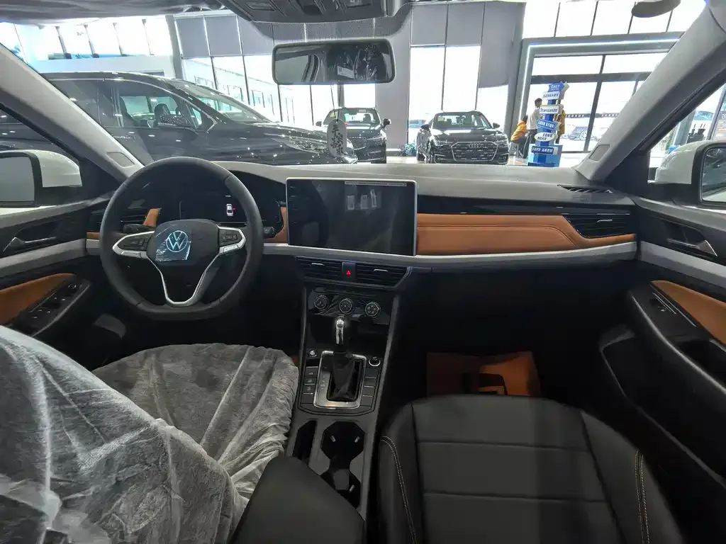 Volkswagen Bora 2025 из CN, фото 5