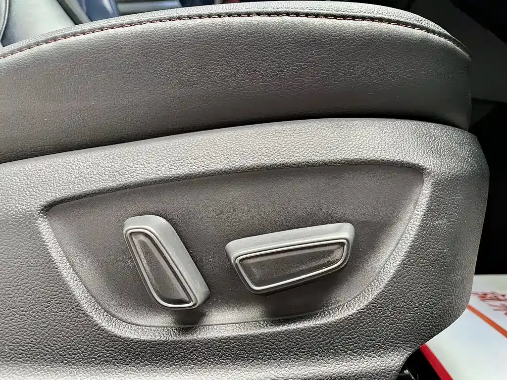 Toyota Camry 2023 из CN, фото 10