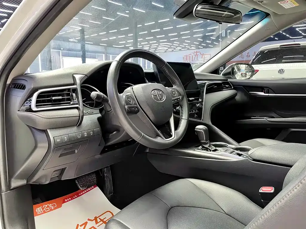 Toyota Camry 2023 из CN, фото 5