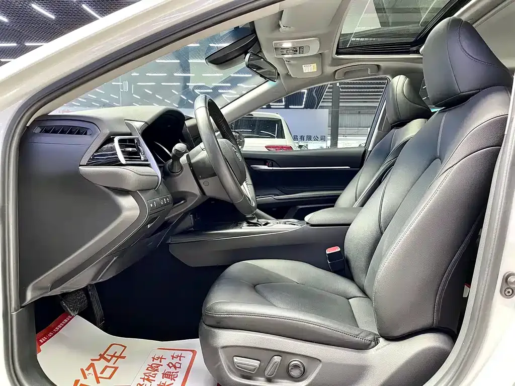 Toyota Camry 2023 из CN, фото 7
