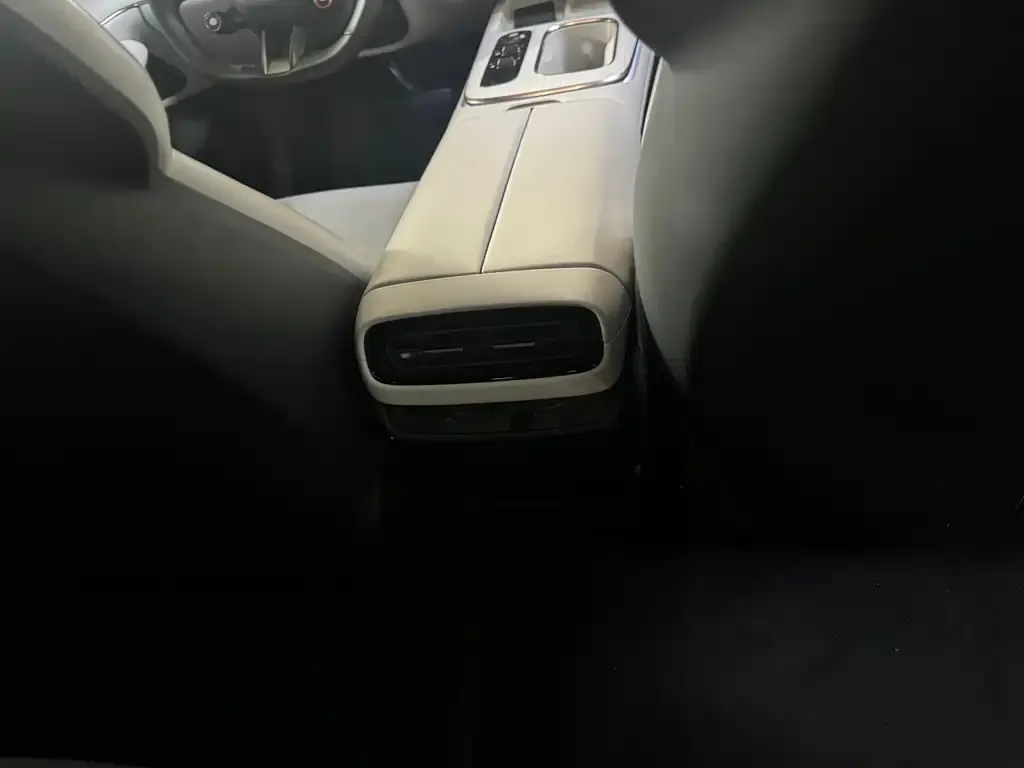 Xiaomi SU7 2024 из CN, фото 8