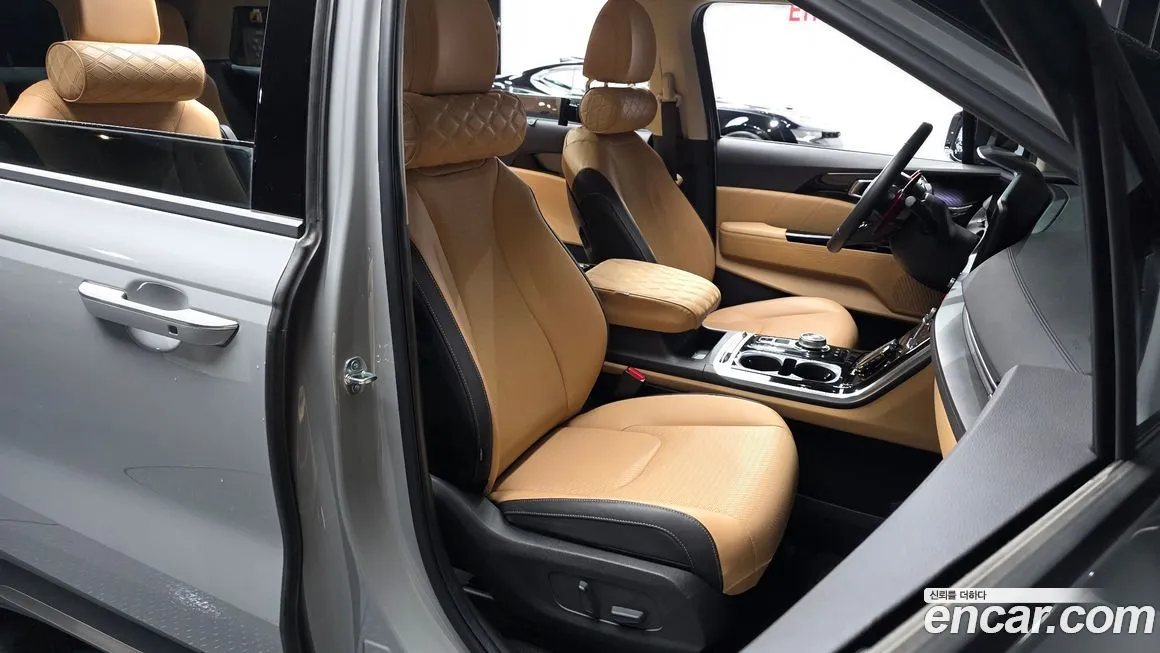 Kia Carnival — фото 10