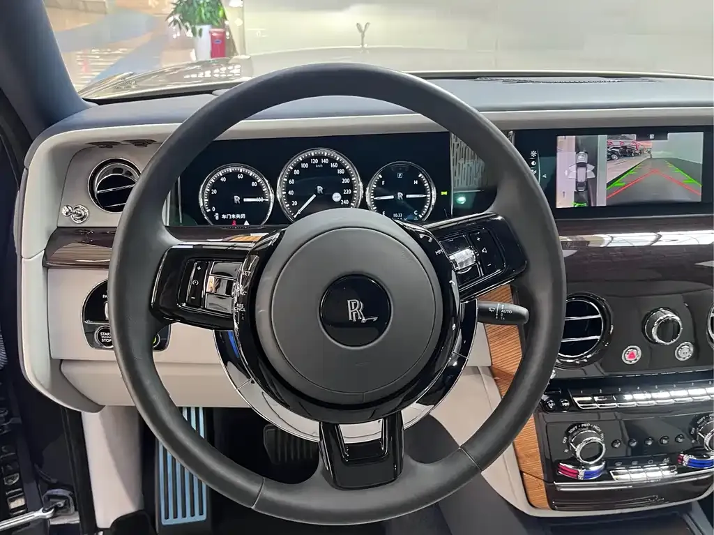 Rolls-Royce Phantom 2023 из CN, фото 10