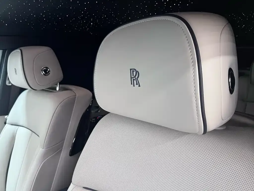 Rolls-Royce Phantom 2023 из CN, фото 9