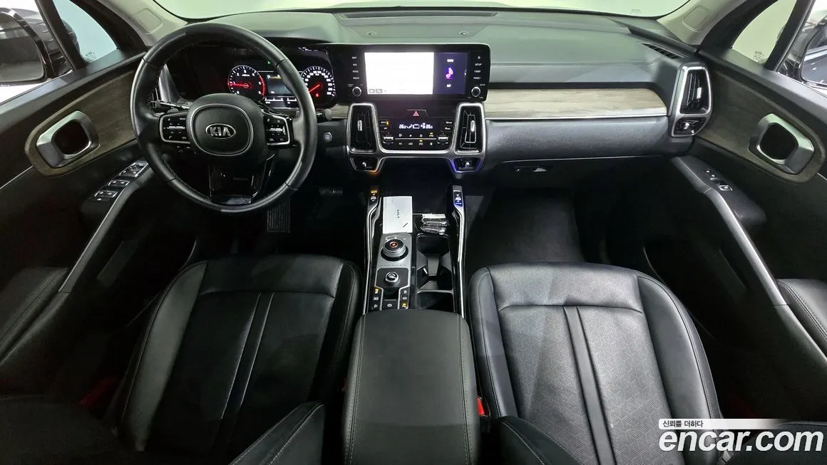 Kia Sorento — фото 7