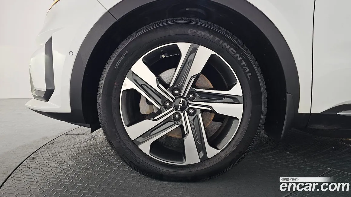 Kia Sorento — фото 5