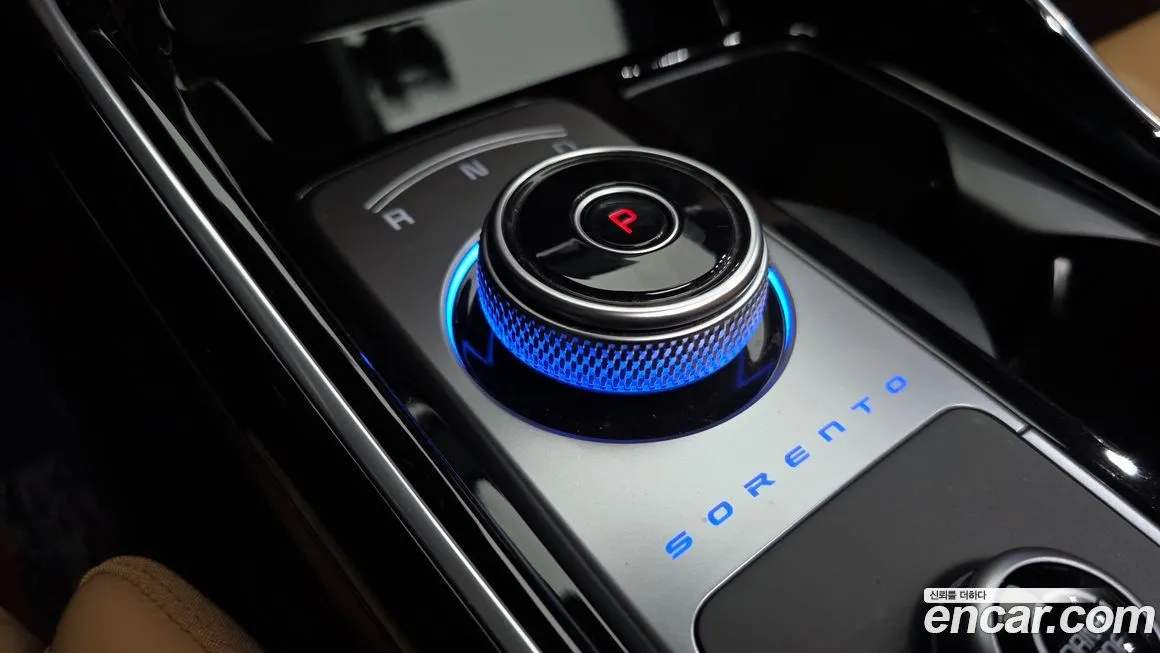 Kia Sorento — фото 9