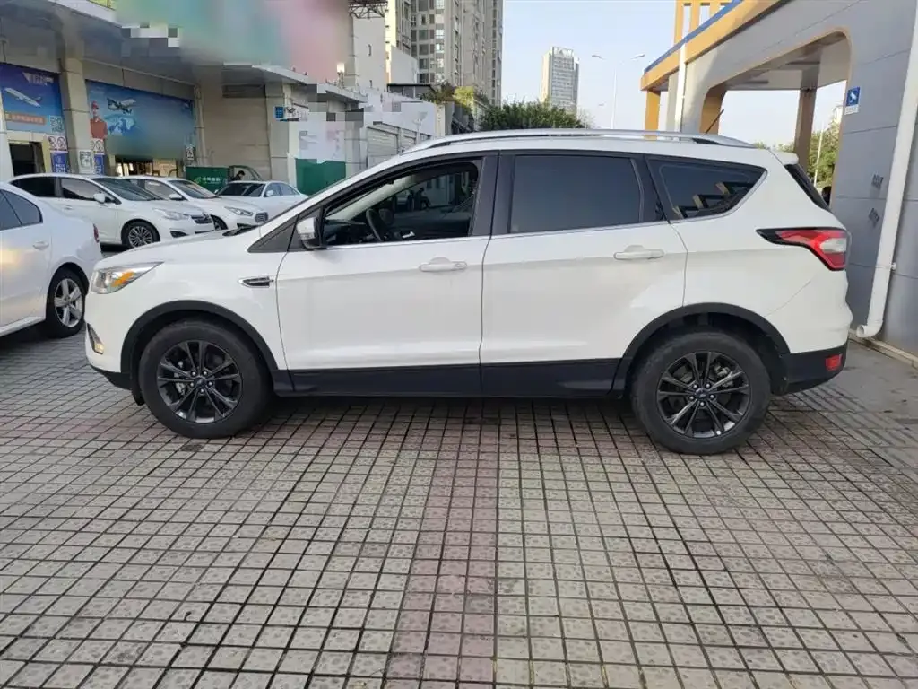 Ford Kuga 2021 из CN, фото 5