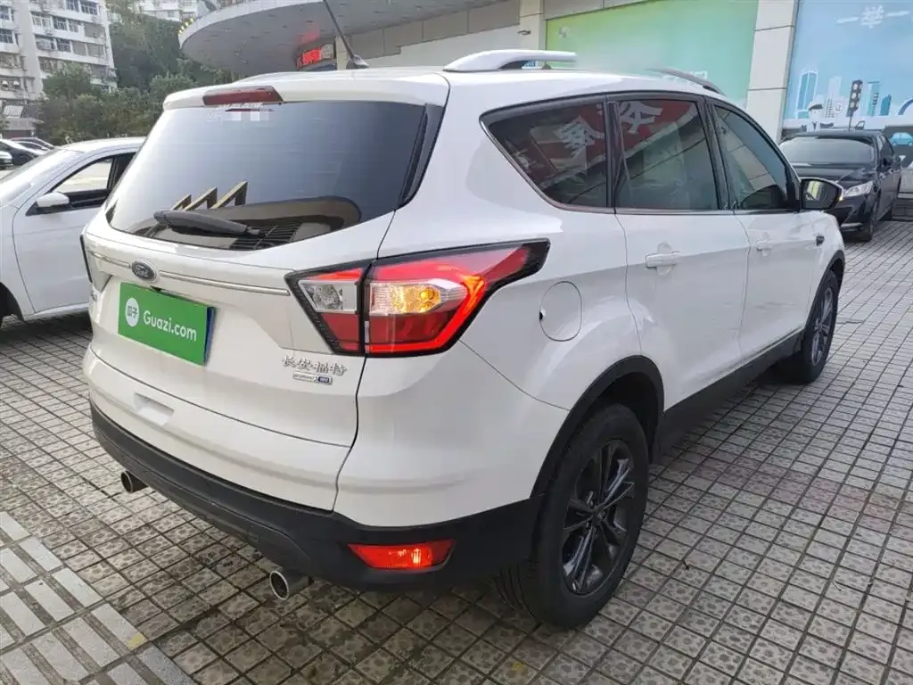 Ford Kuga 2021 из CN, фото 7