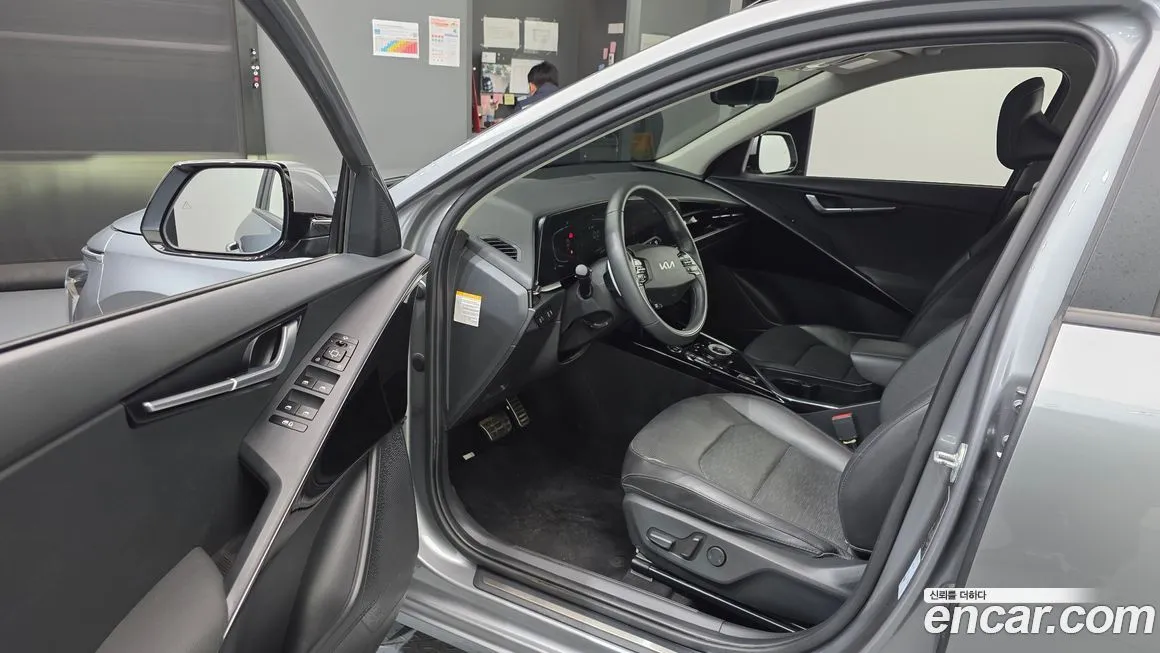 Kia Niro — фото 10