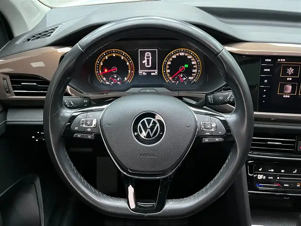 Volkswagen Tharu — фото 4