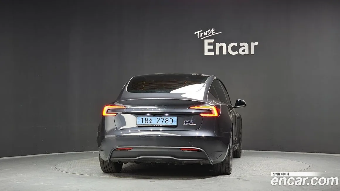 Tesla Model 3 2025 из KR, фото 4
