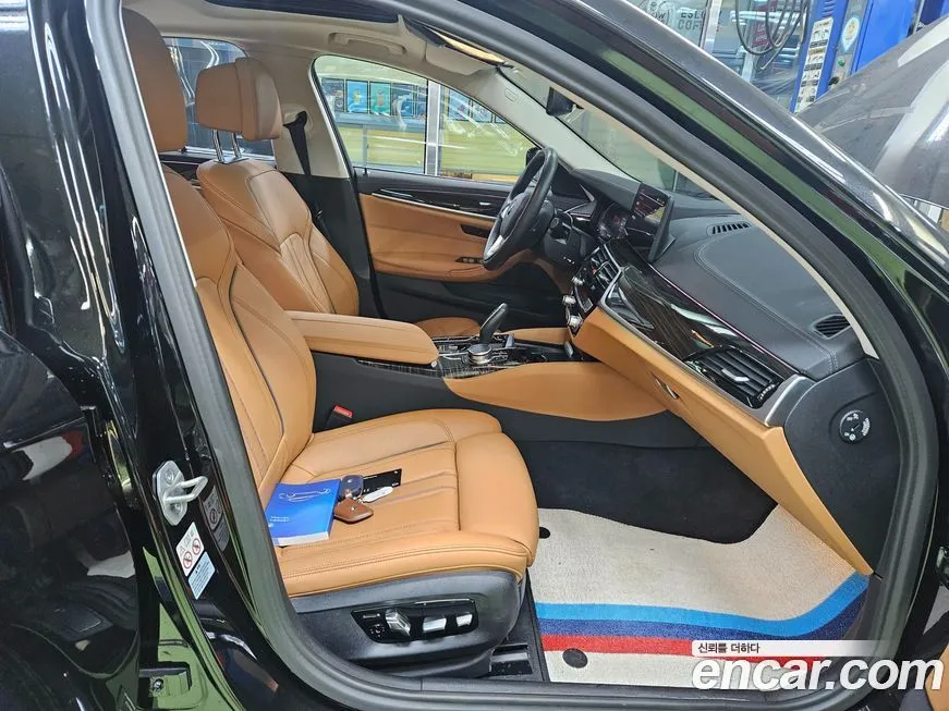 BMW 5-Series 2023 из KR, фото 10