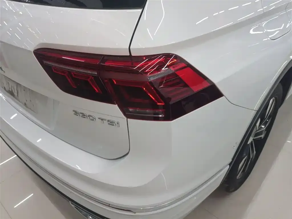 Volkswagen Tiguan L 2023 из CN, фото 8