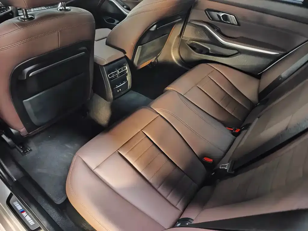 BMW 3 Series 2021 из CN, фото 6