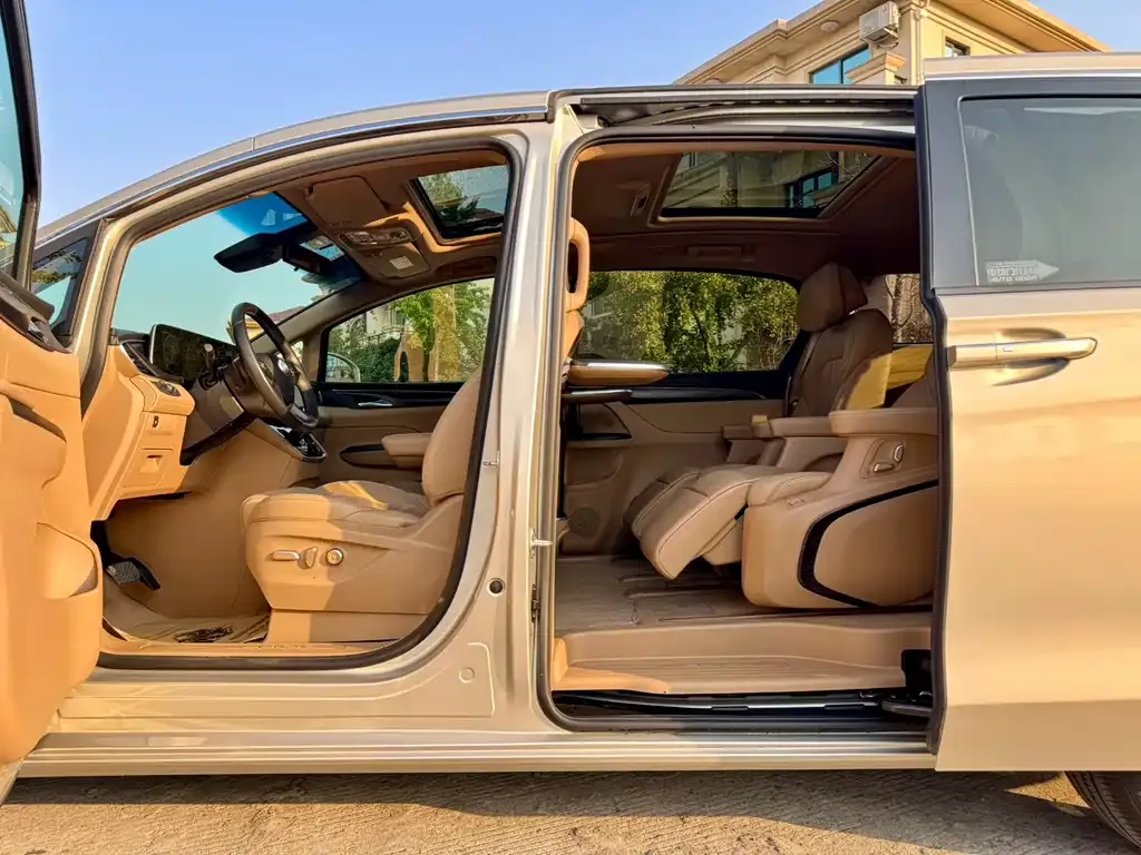 Buick GL8 2021 из CN, фото 7