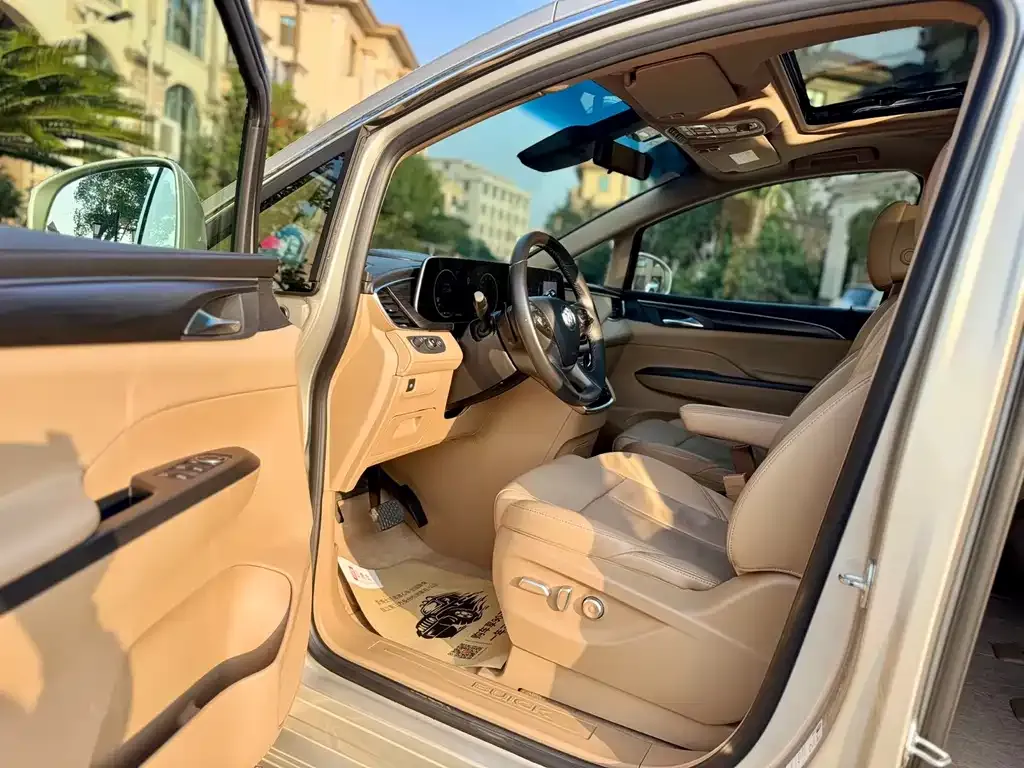 Buick GL8 2021 из CN, фото 8