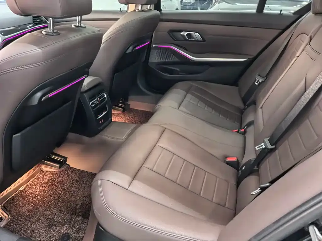 BMW 3 Series 2021 из CN, фото 9