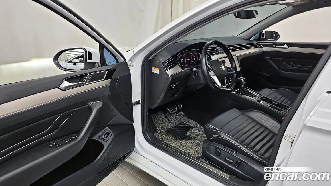 Volkswagen Passat 2022 из KR, фото 10