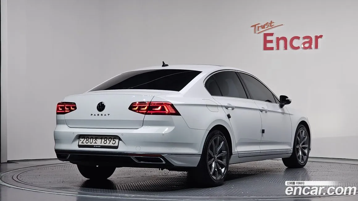 Volkswagen Passat 2022 из KR, фото 2
