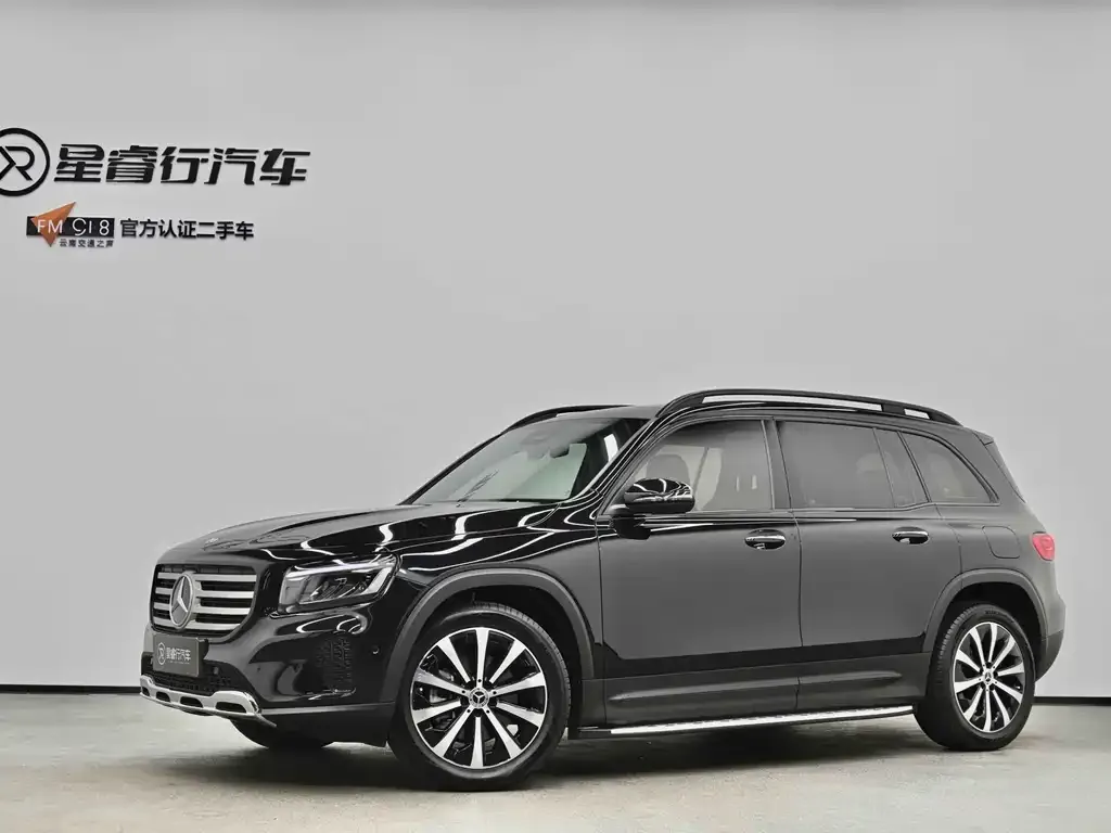 Mercedes-Benz GLB — фото 1