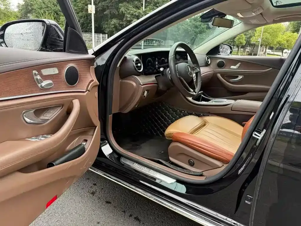 Mercedes-Benz E-Class 2022 из CN, фото 4