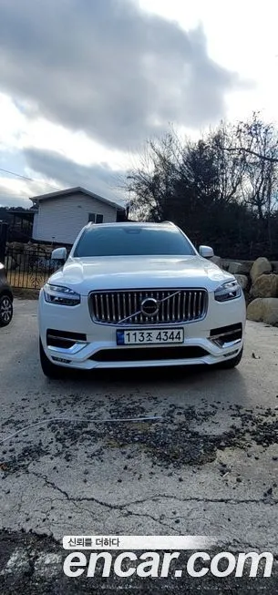 Volvo XC90 — фото 10