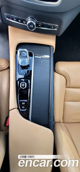 Volvo XC90 — фото 4