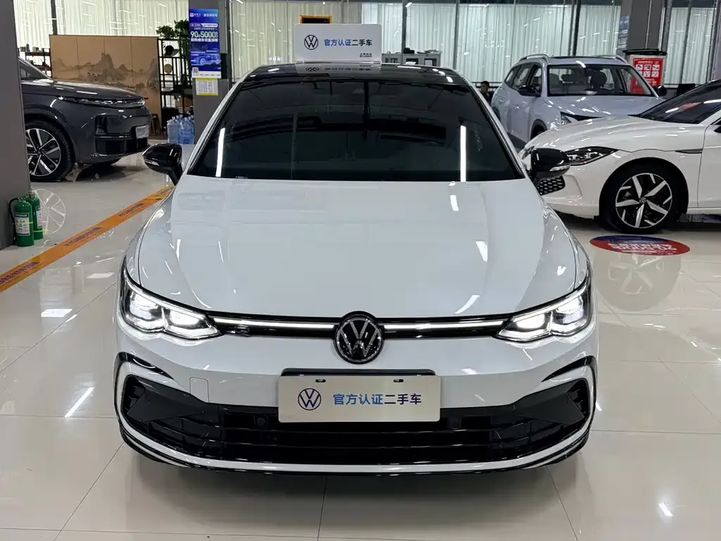 Volkswagen Golf 2021 из CN, фото 2