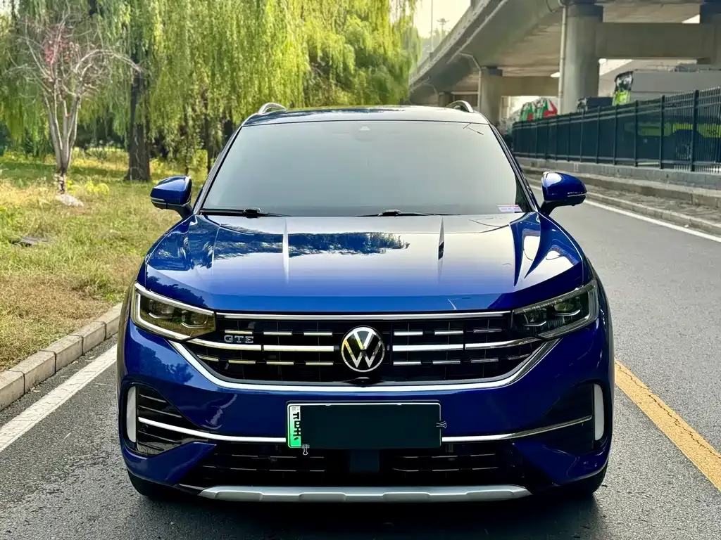 Volkswagen GTE PHEV 2024 из CN, фото 2