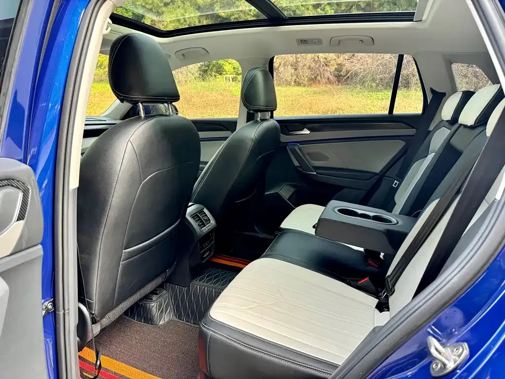Volkswagen GTE PHEV 2024 из CN, фото 4