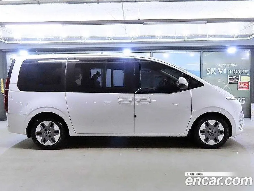Hyundai Staria — фото 3
