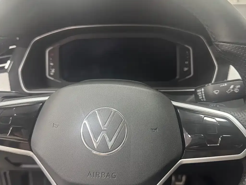 Volkswagen Magotan 2023 из CN, фото 10