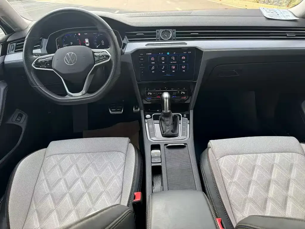 Volkswagen Magotan 2023 из CN, фото 6