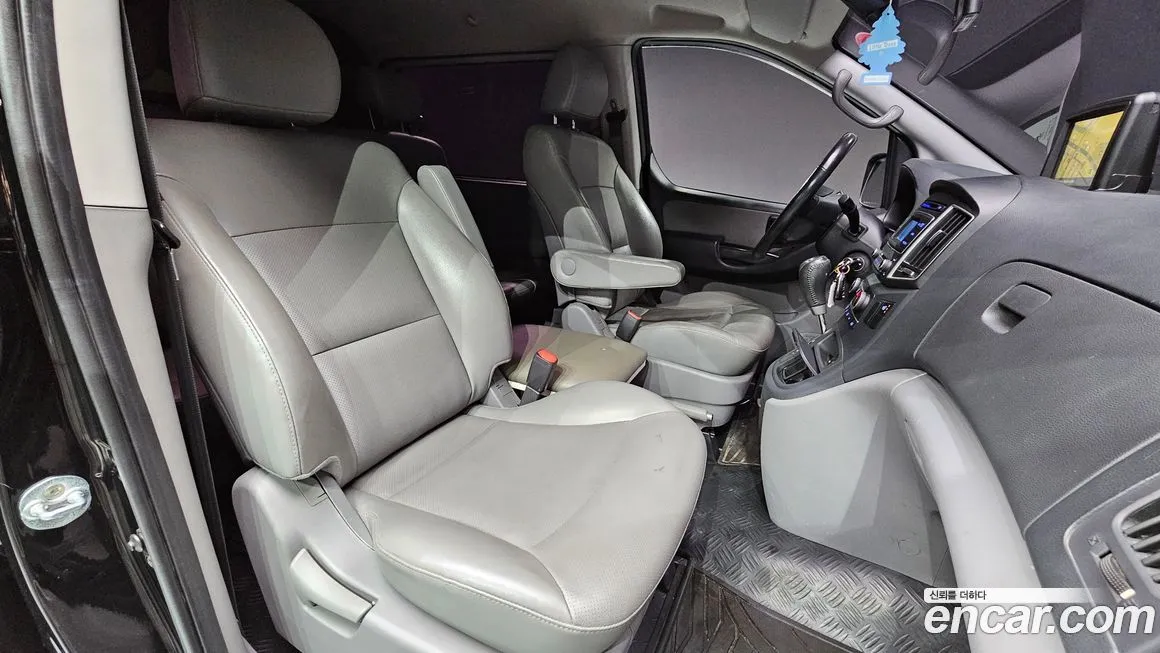 Hyundai Starex — фото 10