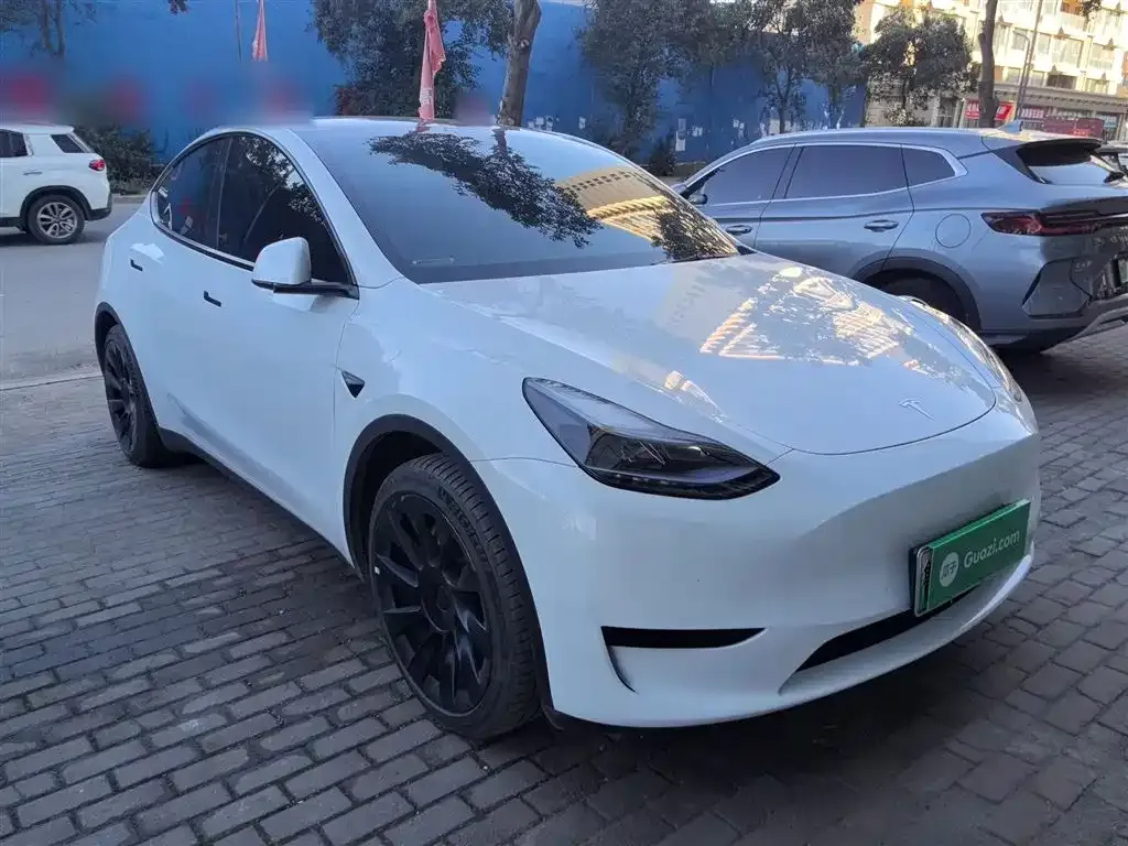 Tesla Model Y 2024 из CN, фото 4