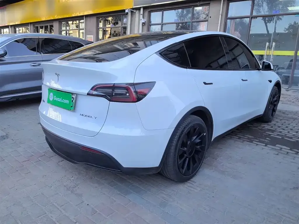 Tesla Model Y 2024 из CN, фото 7