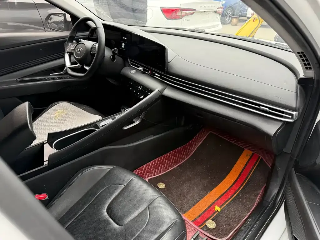 Hyundai Elantra 2023 из CN, фото 10