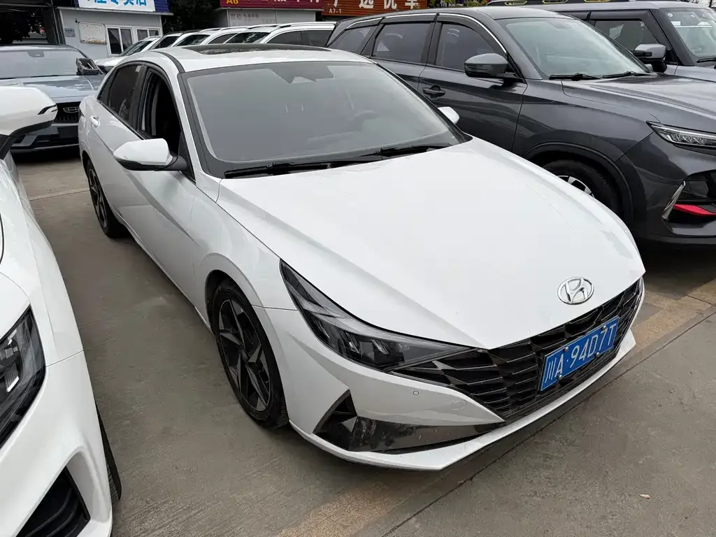 Hyundai Elantra 2023 из CN, фото 3