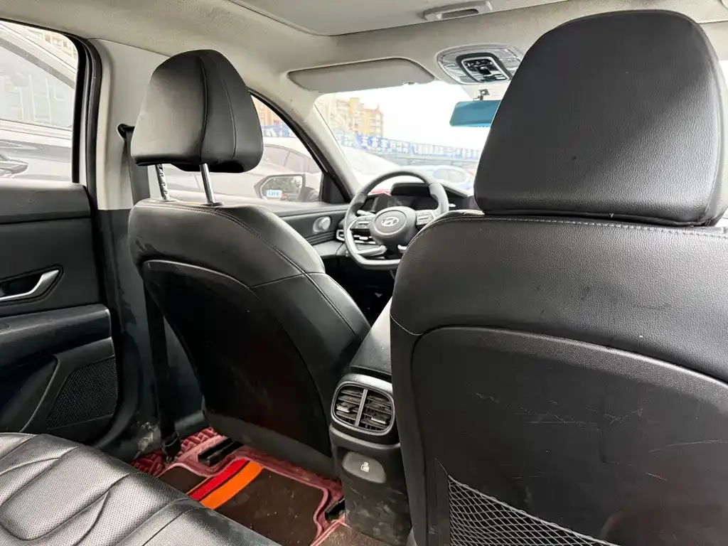 Hyundai Elantra 2023 из CN, фото 9