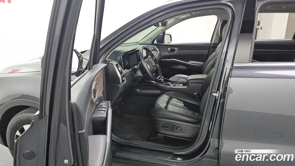 Kia Sorento — фото 10
