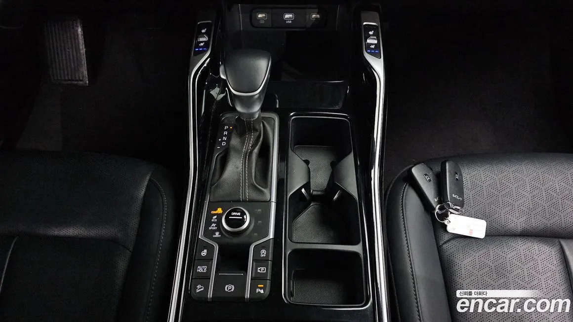 Kia Sorento — фото 9