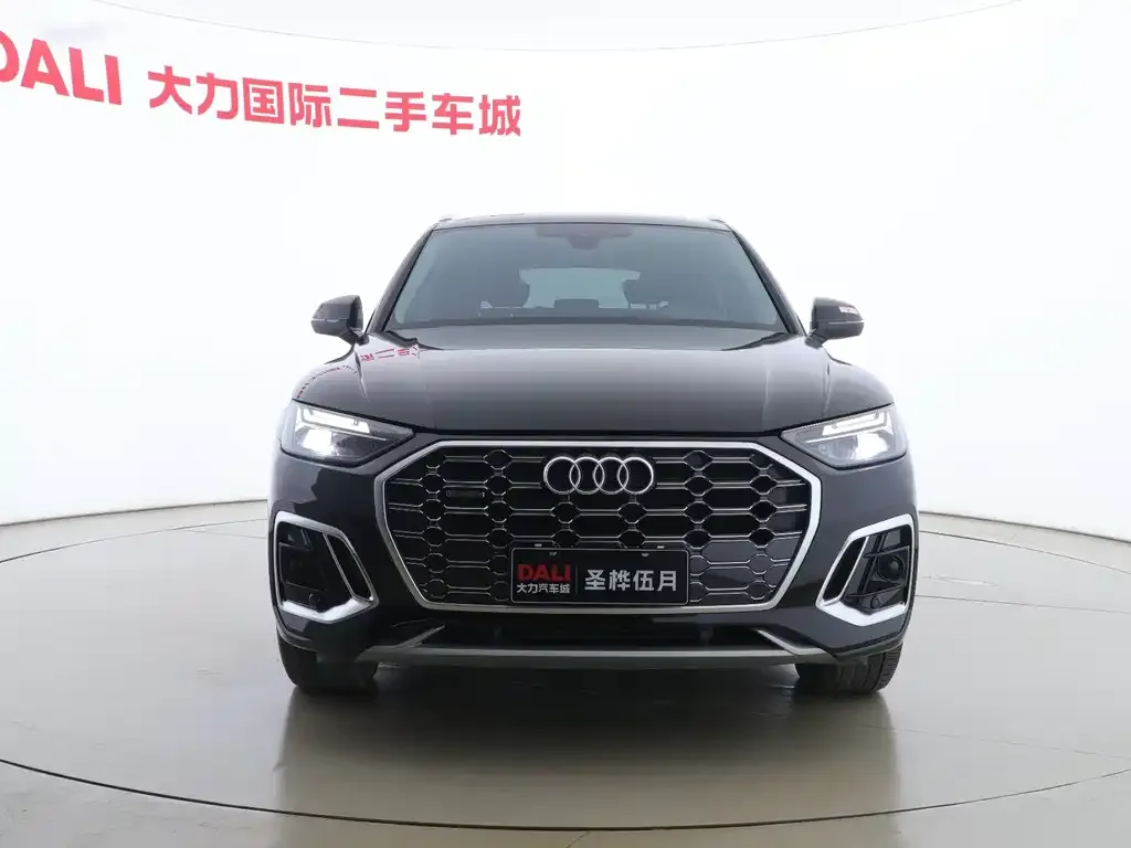 Audi Q5L 2021 из CN, фото 2