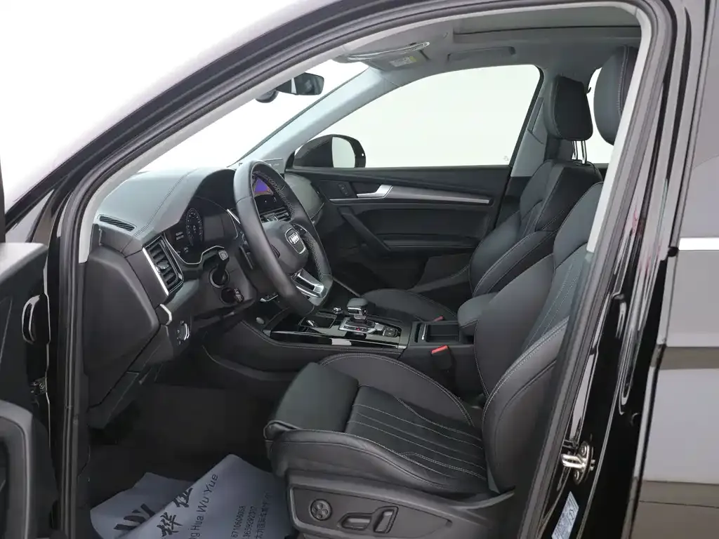 Audi Q5L 2021 из CN, фото 4